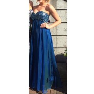 La Femme Prom Dress, Size 6